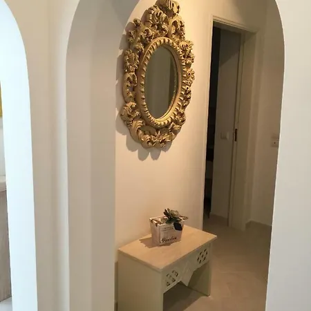 Pe Na Areia, Clube Nautilus, Porches