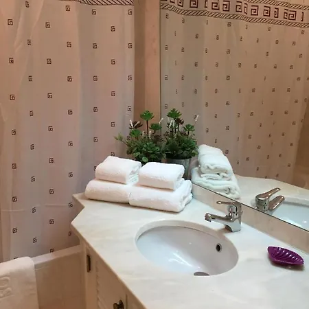 Pe Na Areia, Clube Nautilus, Porches